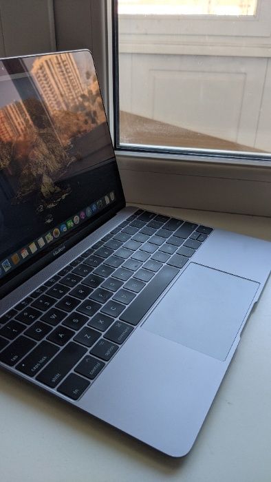 MacBook (Retina, 12-inch, 2017) スペースグレイ Apple MacBook 12インチ Retinaディスプレイ Mid 2017/第7世代