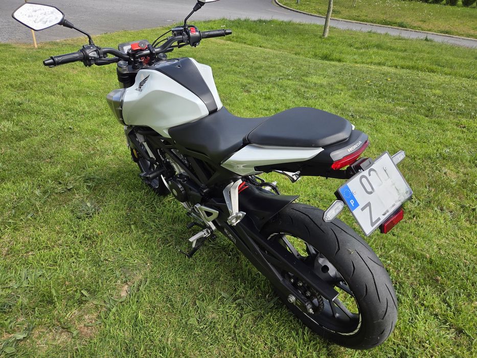 Honda Cb125R imaculada