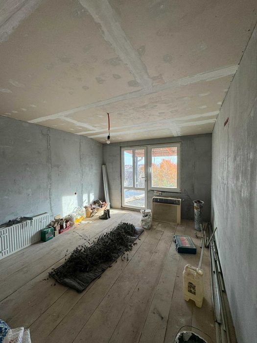 Будинок, смт. Куликів ( центр)