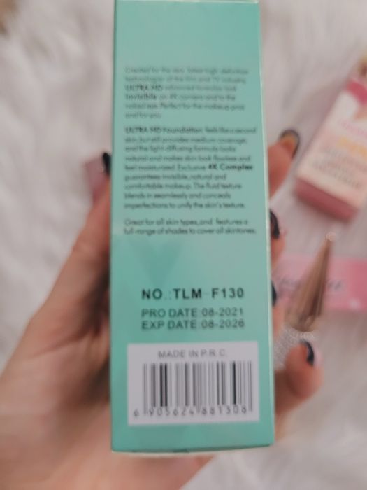 Zestaw kosmetyków magiczny podklad perfumy baza korektor Tusz pomadka