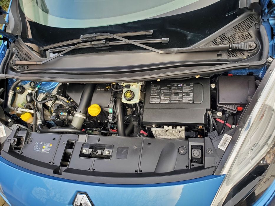 Продам авто Renault Scenic 3 2013