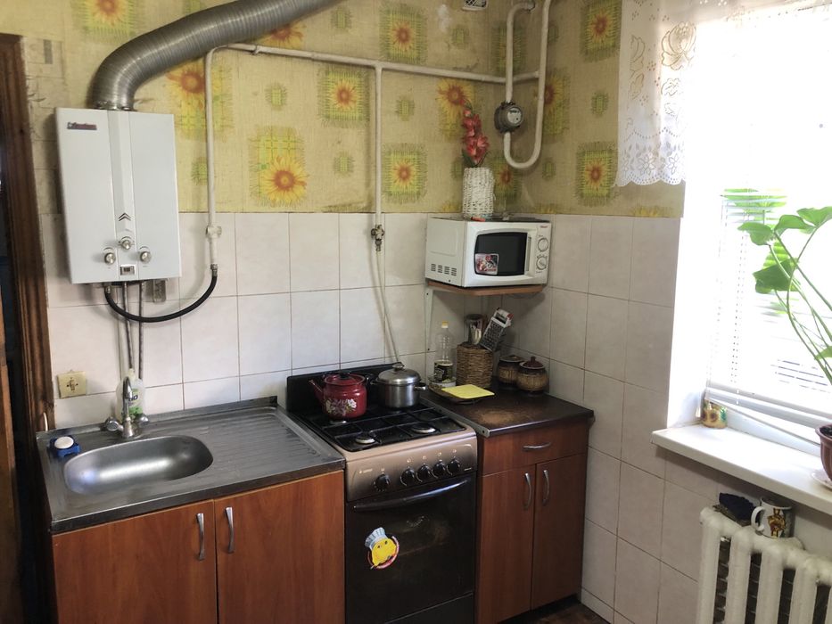 Продам затишний будинок в місті