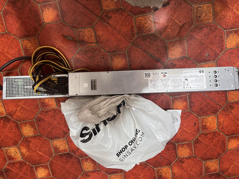 Продам серверний блок живлення до ферми HP 7001133 Y000 rev : AB 2250W