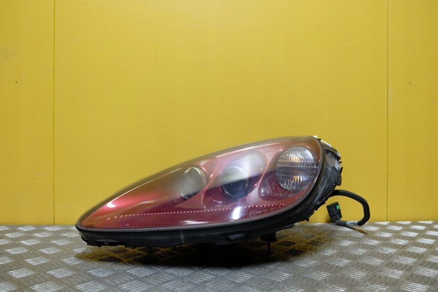CHEVROLET CORVETTE C6 2005- REFLEKTOR LAMPA XENON L USA