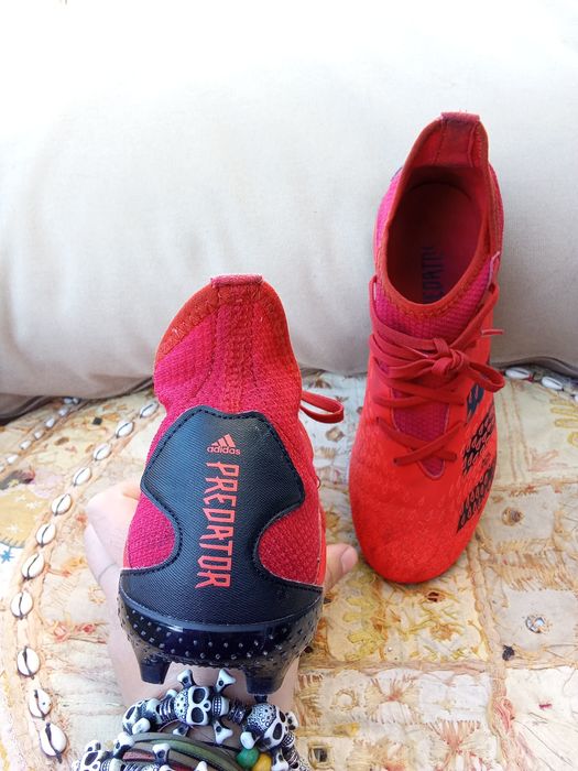 Chuteiras da Adidas vermelhas F50 predator