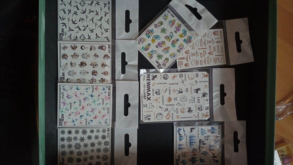 Продам наклейки для манікюру всі разом