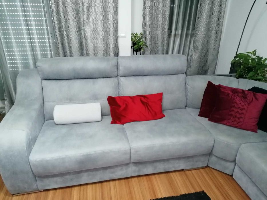 Sofá = 5 lugares/chaise longue + estrutura de vidro - como novo