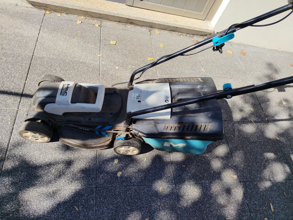 Vendo máquina de cortar relva