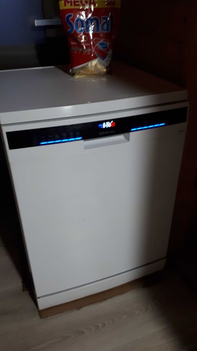 Окремостояча посудомийна машина Siemens