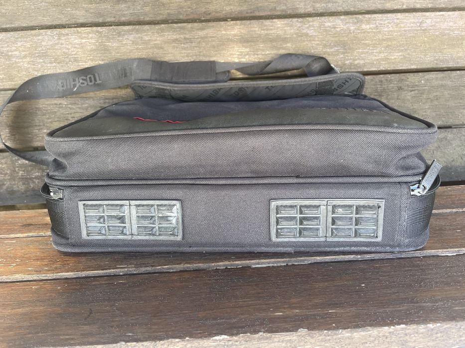 Vendo pasta portatil Toshiba