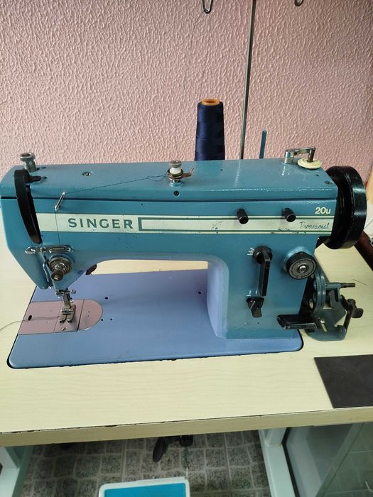 Máquina de costura Singer 20u Professional