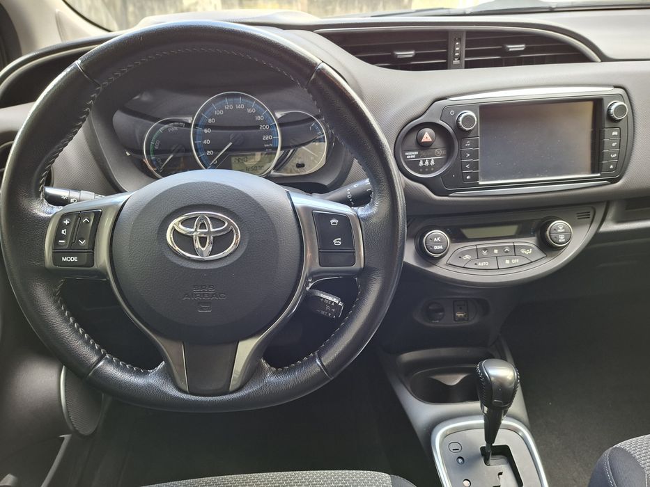 Toyota Yaris Hibrido 2016 Nacional Como Novo Caixa Automática