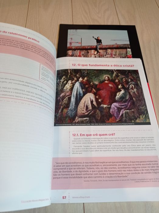 Manual Religião e Moral católica 10* ano