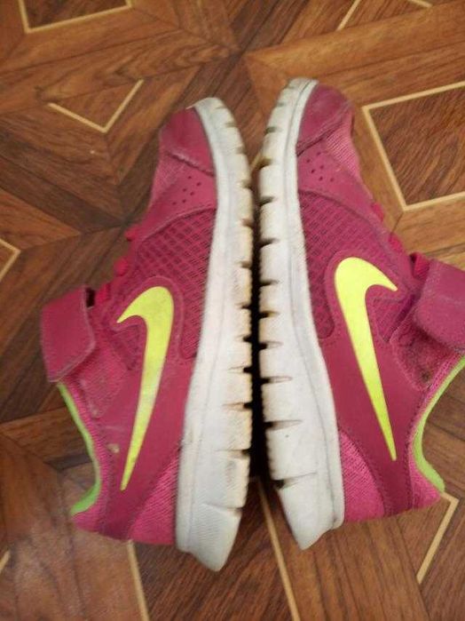 Кроссовки nike. Оригинал, для девочки, на липучках