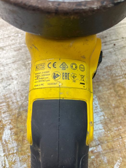 Szlifierka Kątowa dewalt