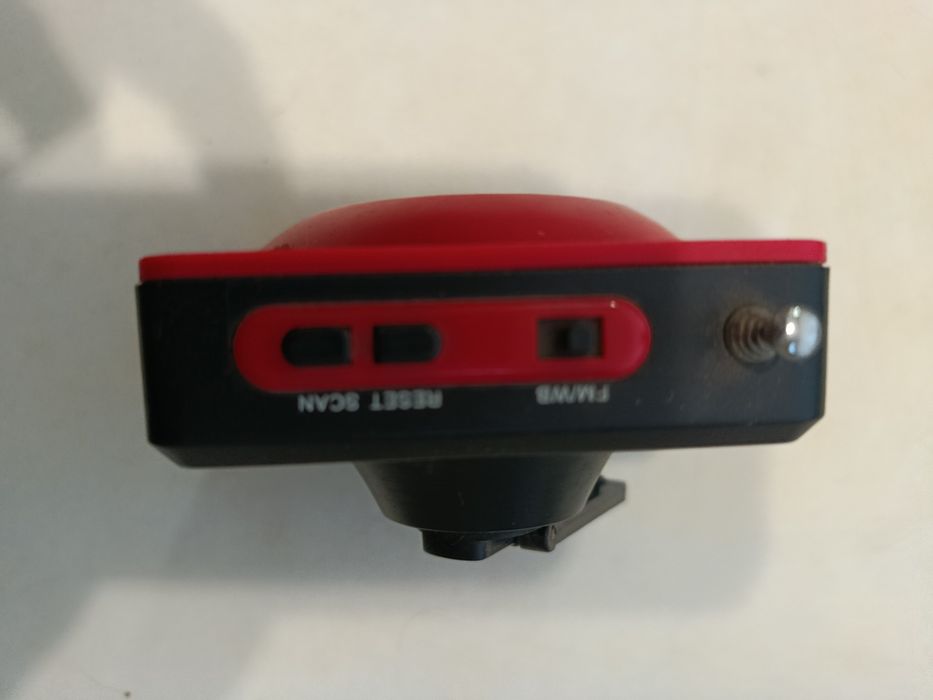 Радіоприймач автономний з самопідзарядкою