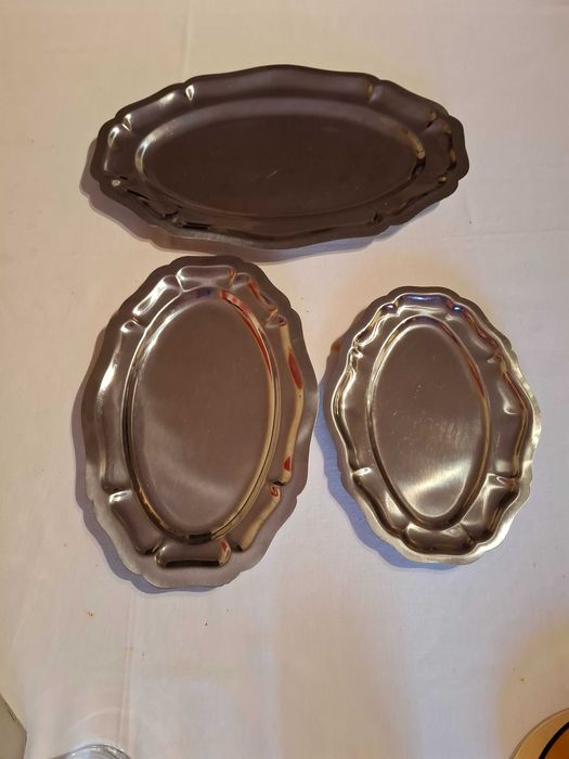 Travessas de Metal - Vários Tamanhos ( Três )