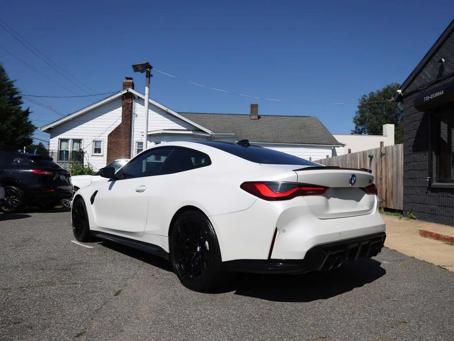 BMW M4 Competition xDrive      2022