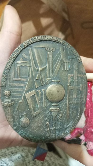 Medalha bordado pinheiro