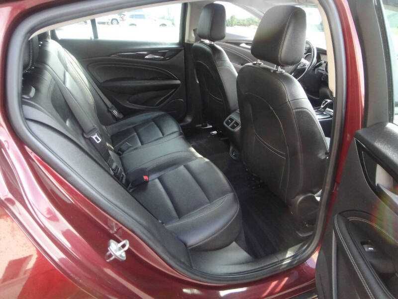2018 Buick Regal Sportback Essence