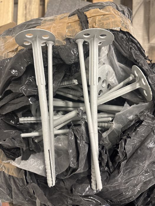 Kołki do styropianu. 10x260 i 10 x 200