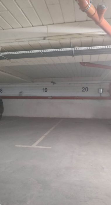 Wynajmę miejsce postojowe.