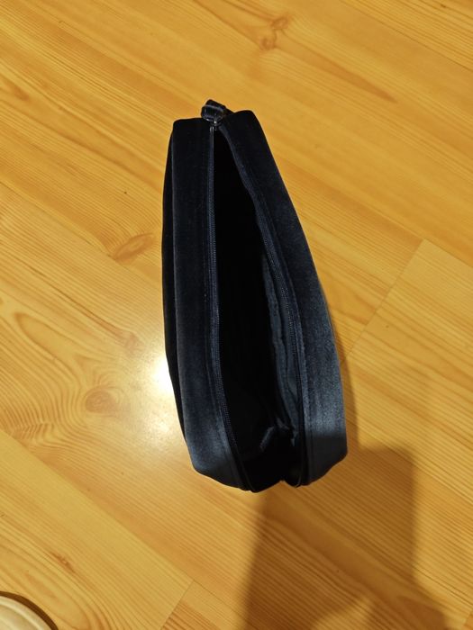 Zestaw dwóch kosmetyczek