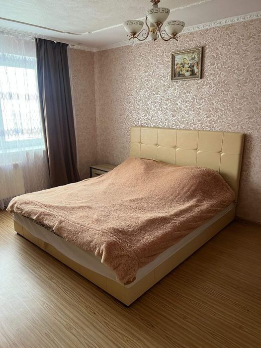 Здається квартира в хорошому районі, від власника.