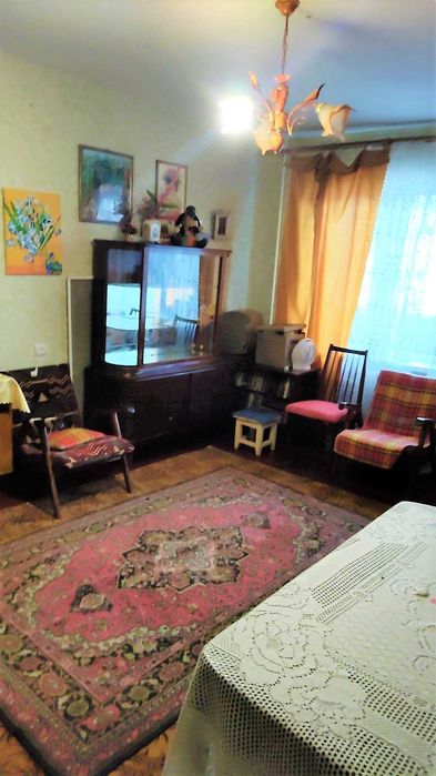 Здається 1 кімнатна квартира, ціна 6 000 без комунальних платежів