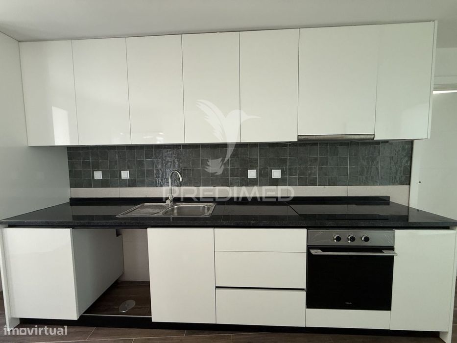 Apartamento T1 com Logradouro - Alcanena