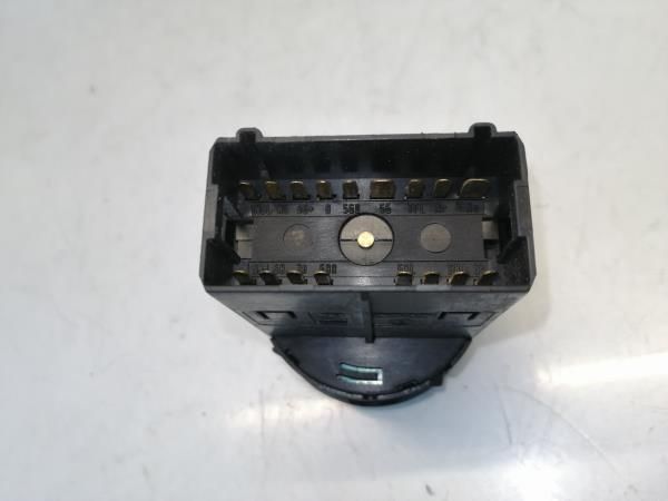 Botão / interruptor de luzes VOLKSWAGEN Golf IV (1J1)