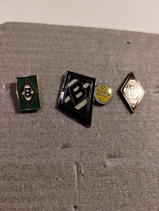 BORUSSIA MÖNCHENGLADBACH - zestaw odznak - przypinki piny Bundesliga