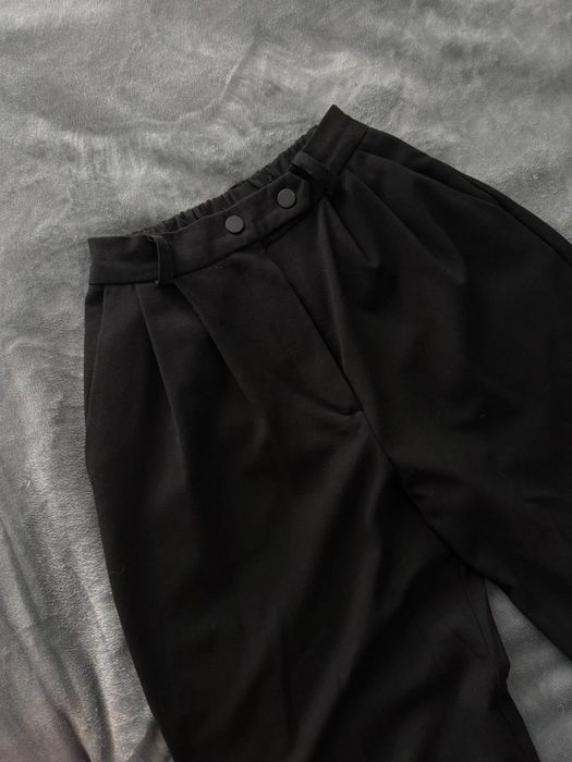 Жіночі брюки чорні