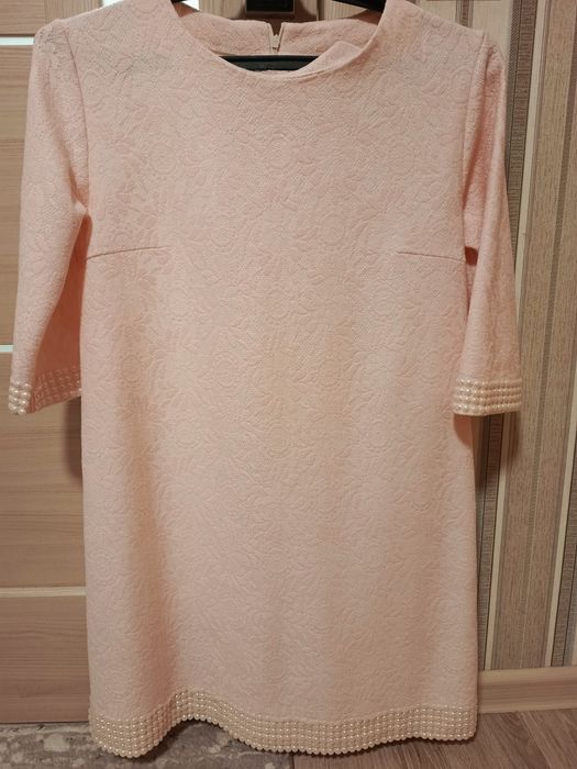 Нарядне плаття на вихід