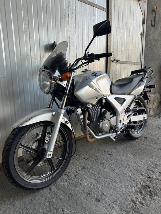 Honda CB250F 2006