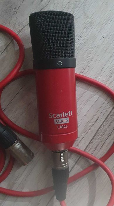 Focusrite Scarlett Studio CM25 – mikrofon studyjny pojemnościowy