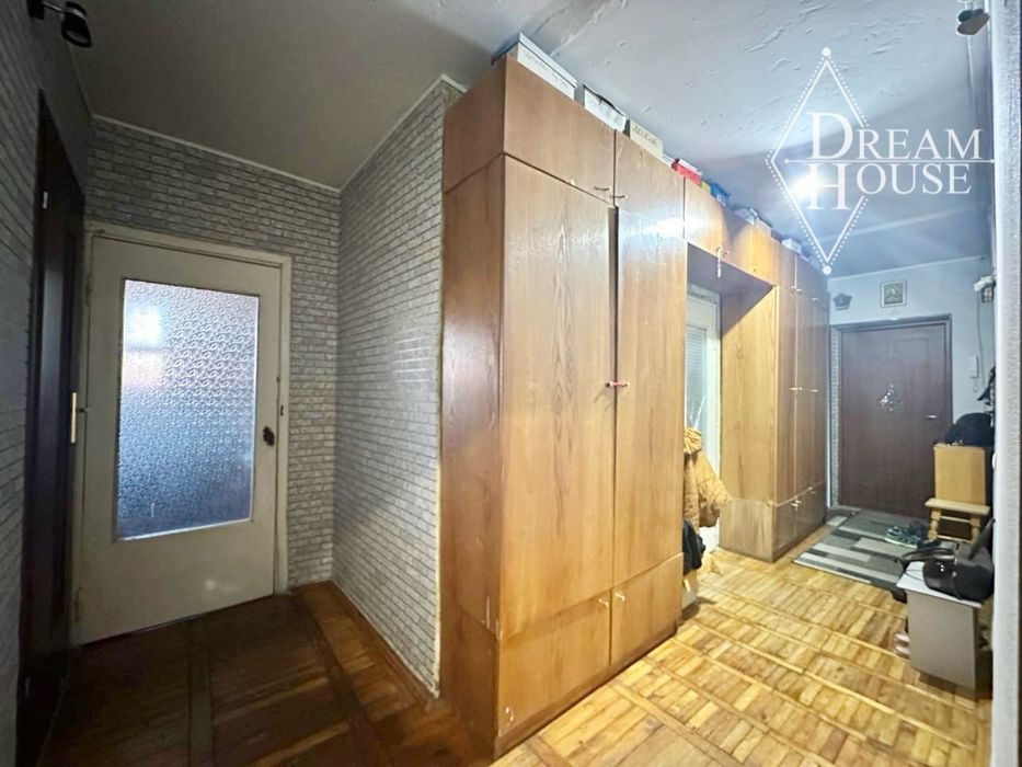 Продаж 5 кімнатної квартири