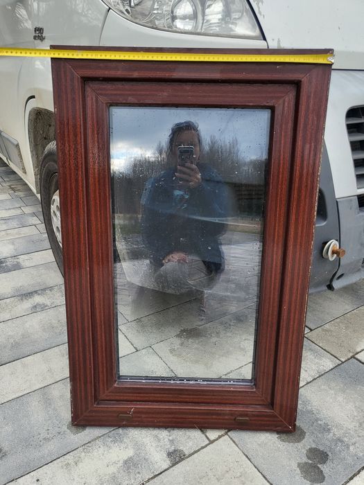 Okna używane mahoń 94 x 60