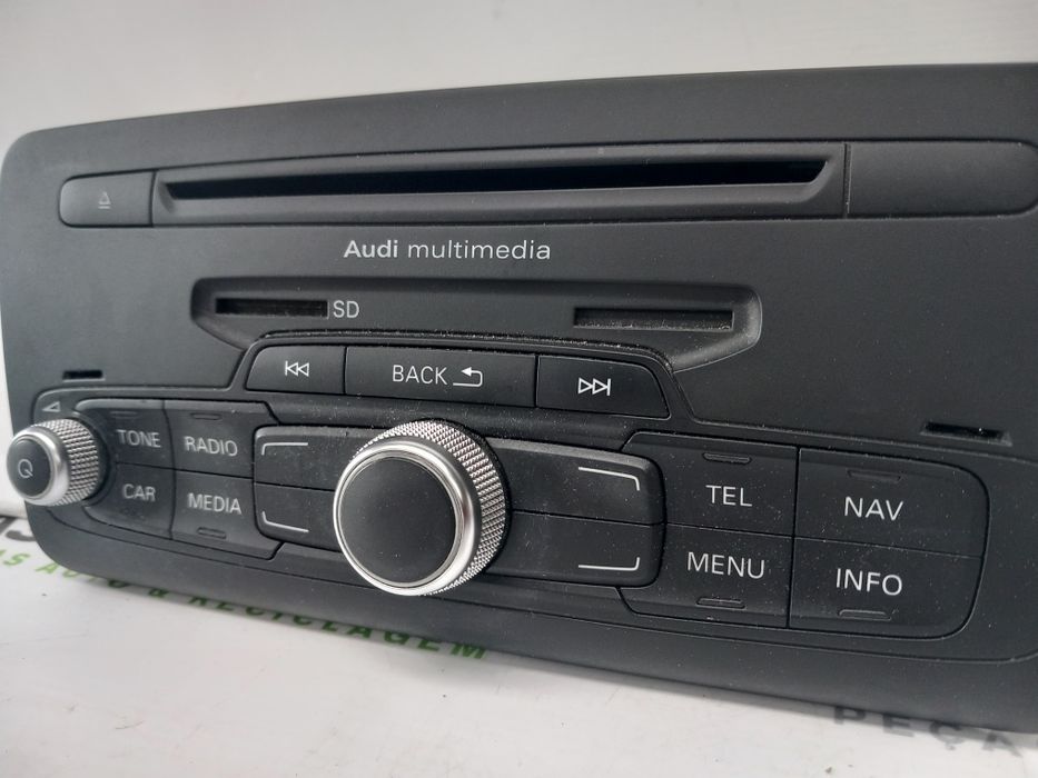 Autoradio sistema multifunções CD / DVD / GPS Audi A1