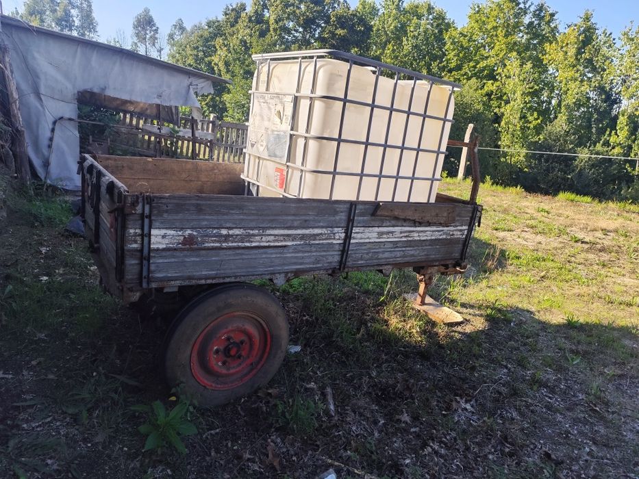 Reboque agrícola