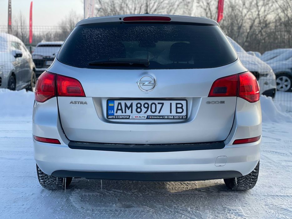 Opel Astra 2011 дизель