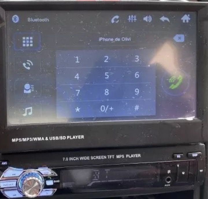 Auto Radio com ecrã retratil (manual)