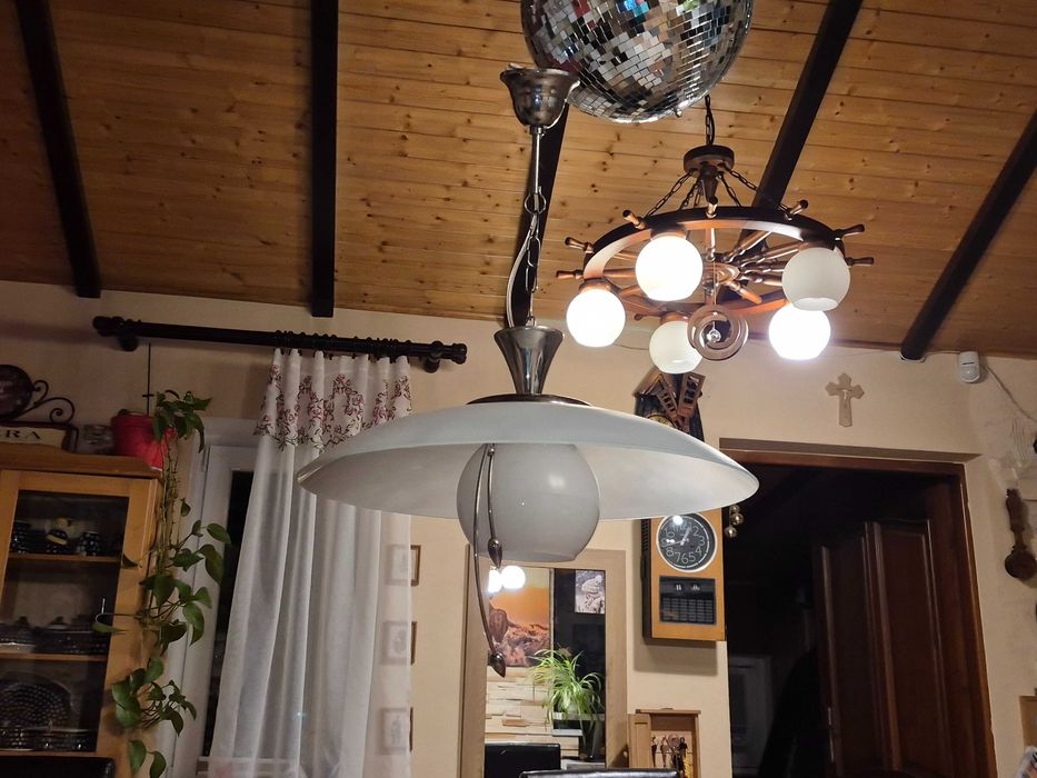 Dwa żyrandole do kuchni lub do salonu