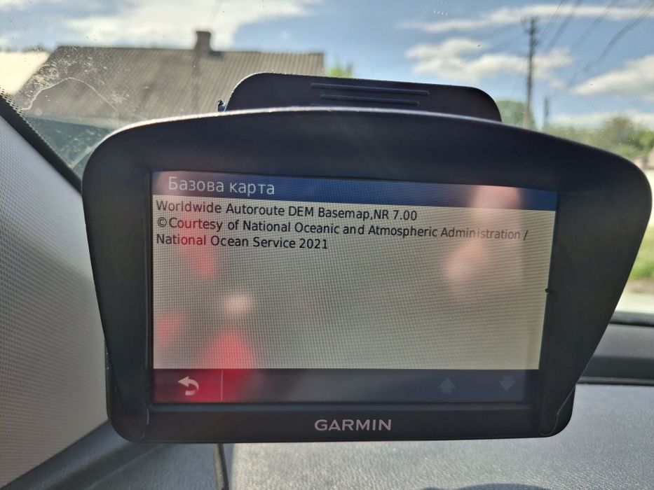 GPS навігатор Garmin Nuvi 50