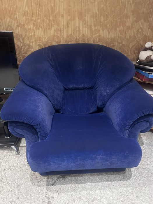 Продам комплект мебели