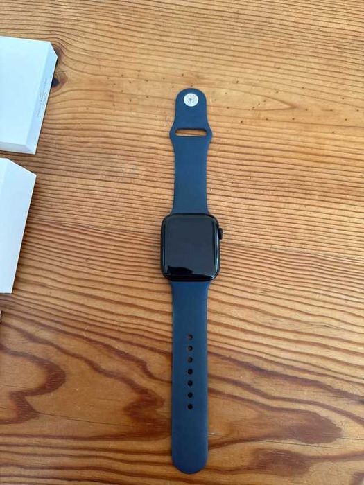 Apple Watch SE 2nd Generation (2024)64551827749379123
