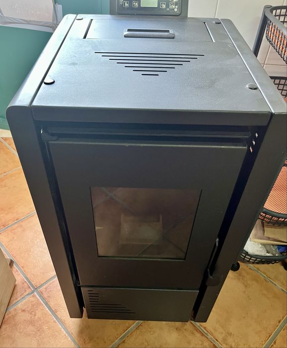 Salamandra Ekallor - modelo mini 6 Kw