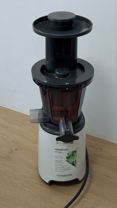 Sprzedam sokowirówkę JMP400WH