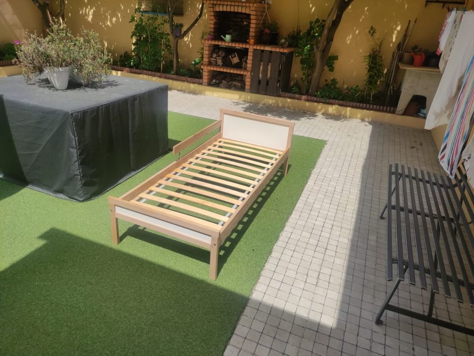 Cama criança com colchão