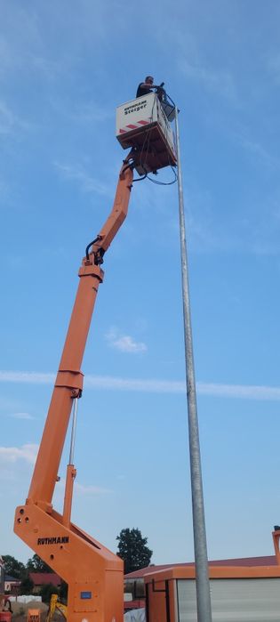 Podnośnik koszowy,Mycie Dachów, zwyżka 16 metrów Usługi /Wynajem